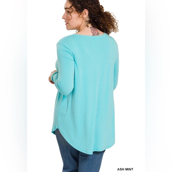 New! Plus Size Women's Ash Mint Long Sleeve Top
Sizes 1X 2X 3X - Picture 3 of 4